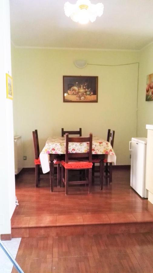 Casa Vacanze, In Centro Citta 卡尔塔尼塞塔 外观 照片
