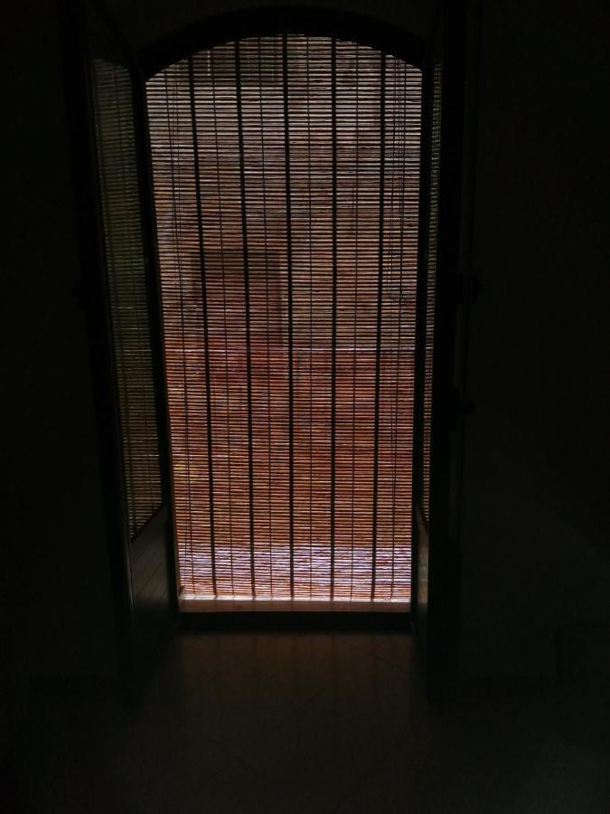 Casa Vacanze, In Centro Citta 卡尔塔尼塞塔 外观 照片