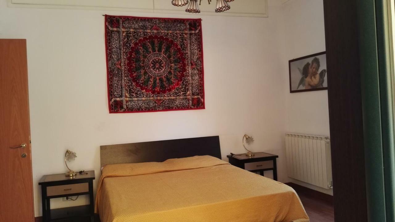 Casa Vacanze, In Centro Citta 卡尔塔尼塞塔 外观 照片