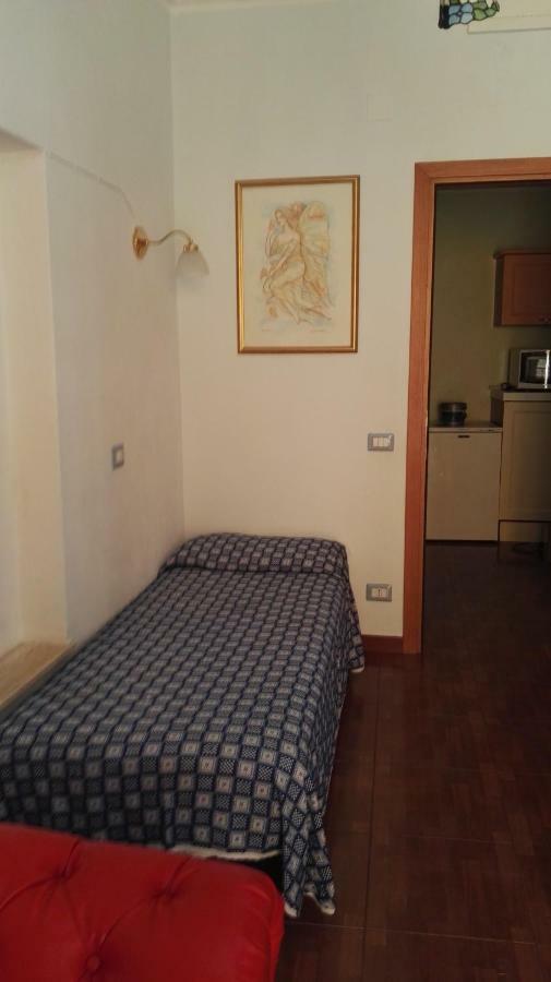 Casa Vacanze, In Centro Citta 卡尔塔尼塞塔 外观 照片